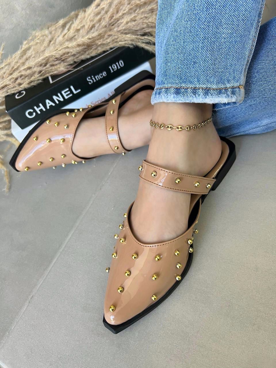 Gray helmet for bikers